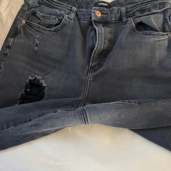 Express Black Distressed Cropped Flare Jeans sz L - Picture 3 of 4